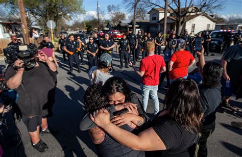 Apr 28, 2023 · SAN ANTONIO - A late night shooting at Market Square Wednesday night has many people thinking twice about attending Fiesta events. People were seen running for cover after 25-year-old Omar ... 